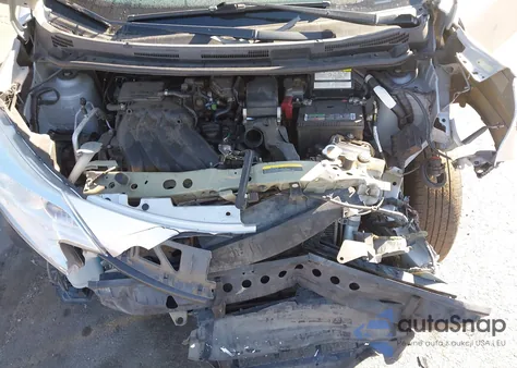 2015 Nissan Versa Note S (Sr)/S Plus/Sl/Sr/Sv z USA, uszkodzony, nr VIN 3N1CE2CP5FL351603